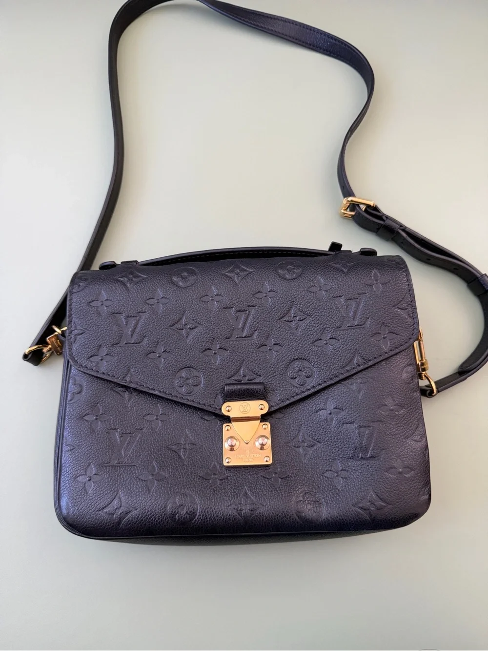 Louis Vuitton Noir Pochette Metis Monogram Empreinte Crossbody Gold Hardware